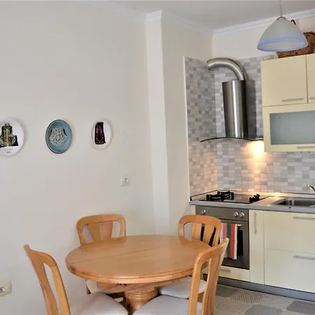 Seafront Serenity Apartman *